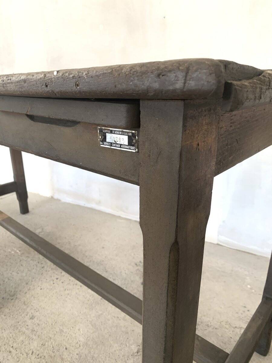 Table haute d'atelier aéronautique