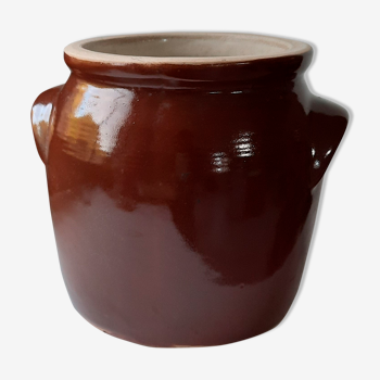 Chocolate glazed stoneware pot