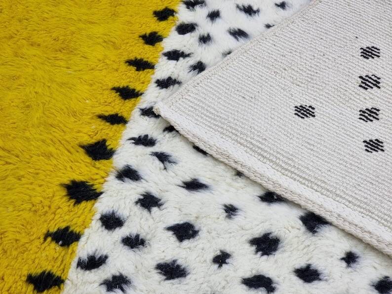 Handmade pure wool rug, size 150/250 cm.