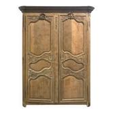 Grande armoire en chêne décapée