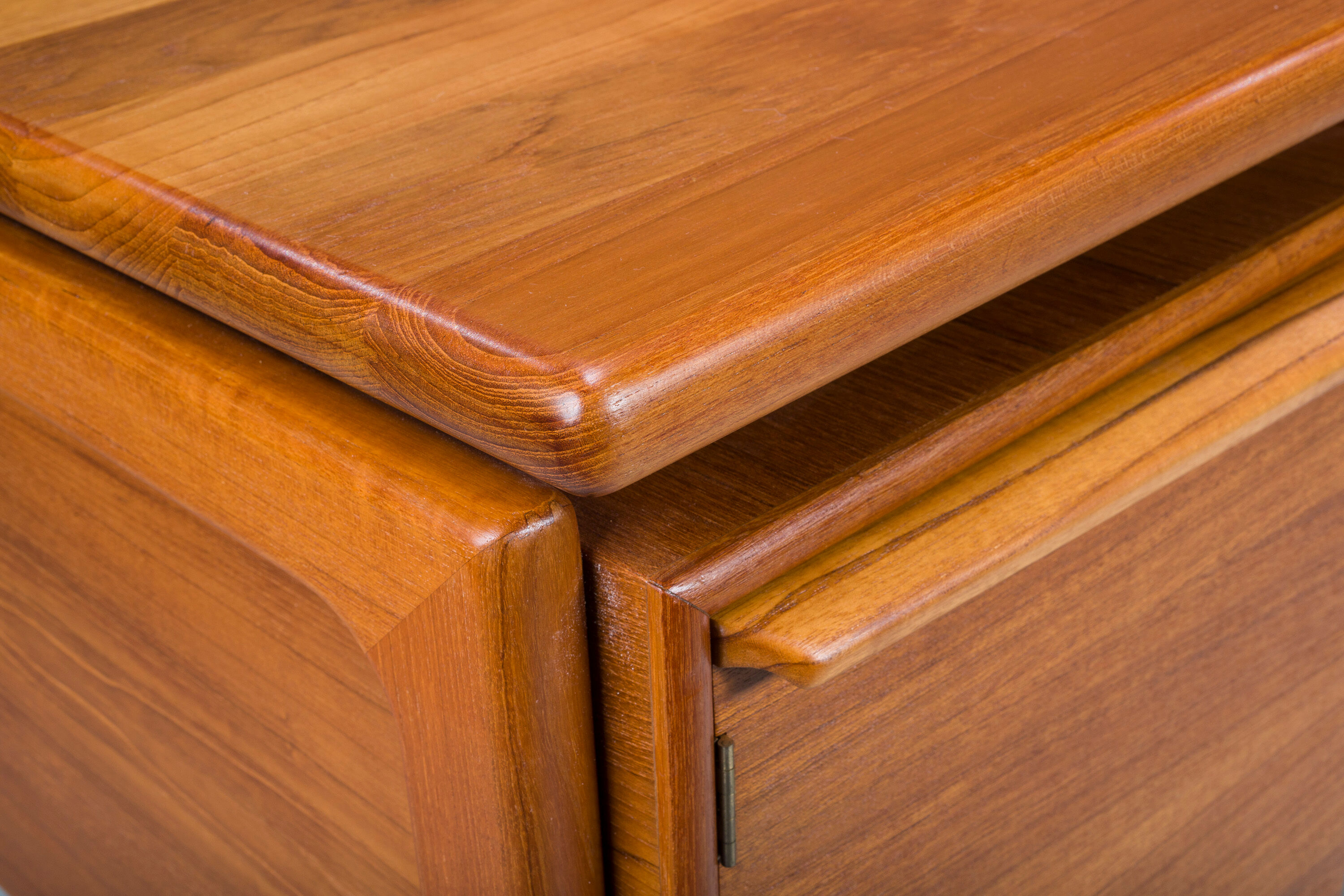 Freestanding Teak Desk from GV Møbler, 1960s