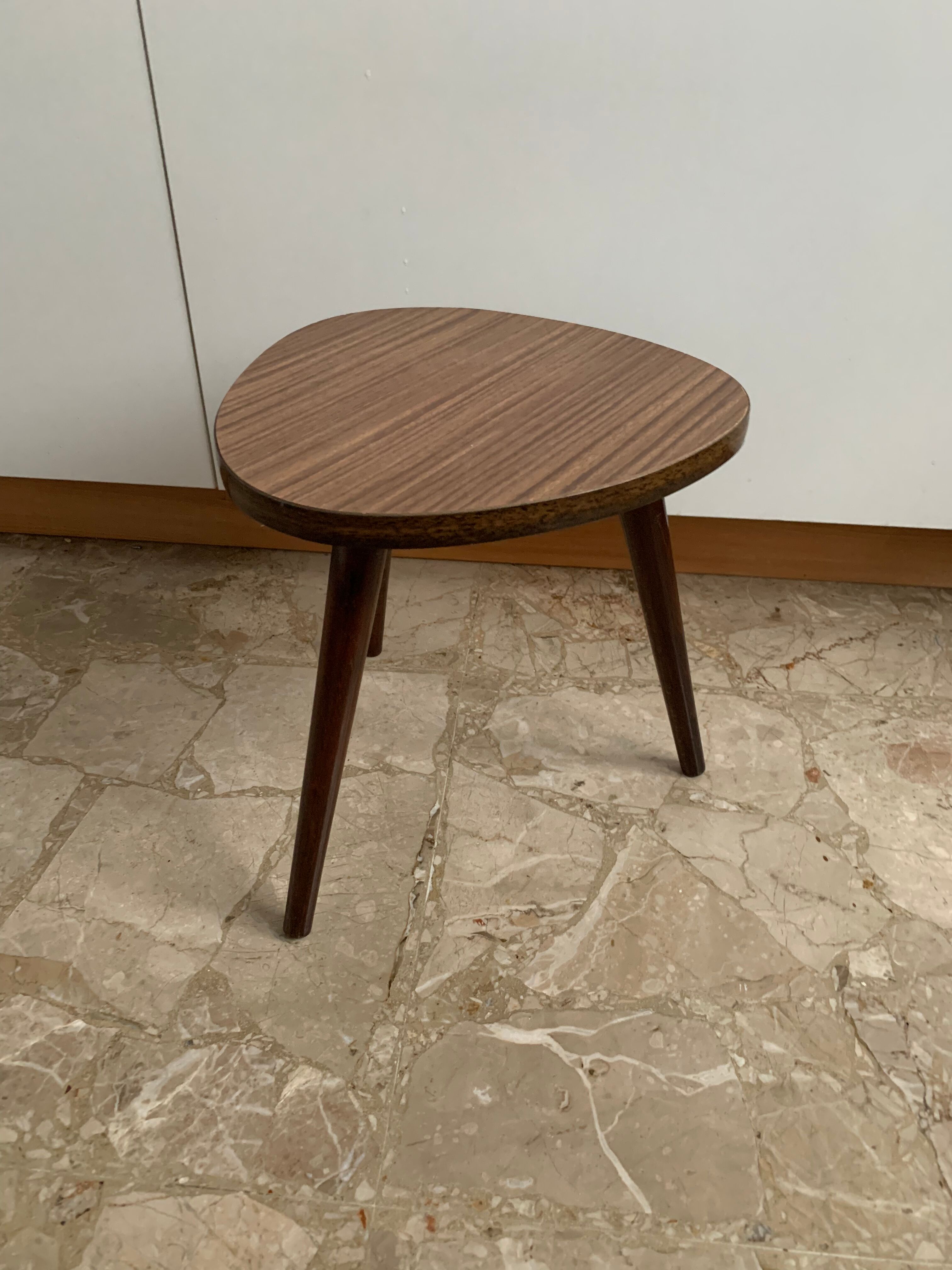 Sellette tripode en formica vintage
