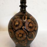 Jug in varnished sandstone
