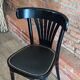 Chaise bistrot cloutée