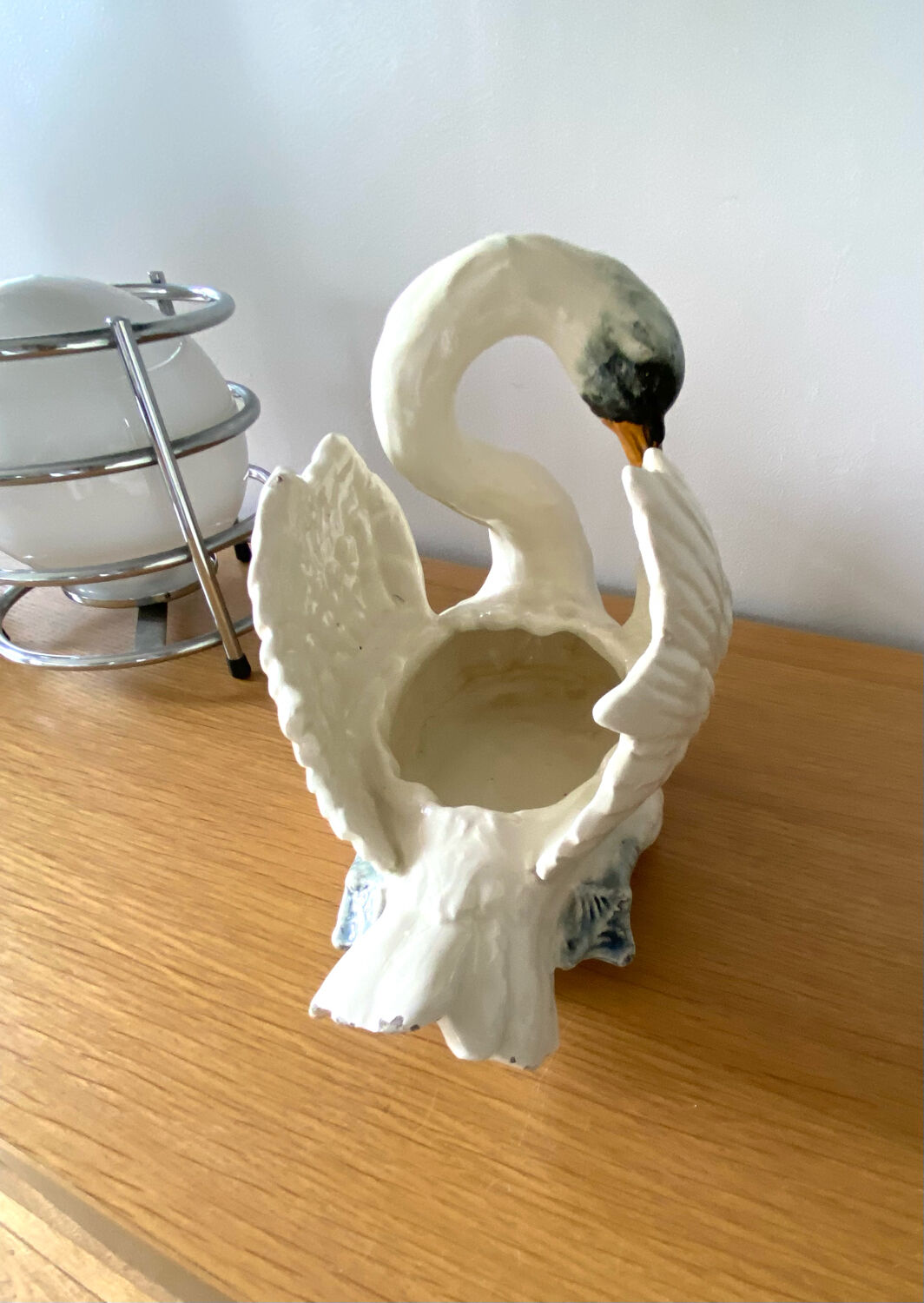 Ceramic Swan Cache Antique Pot Design Slip Empty Antique Pocket