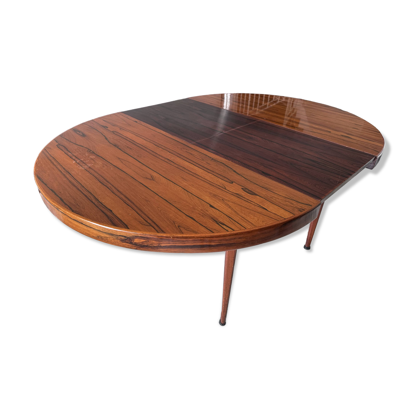 Round table in Rio rosewood