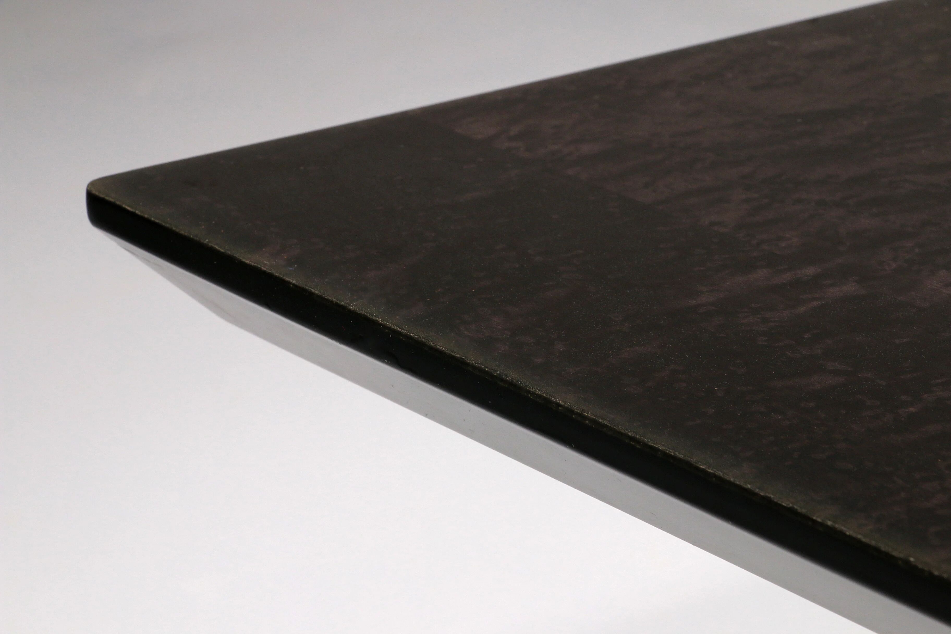 1980s Italian coffee table in black and yellow lacquered wood