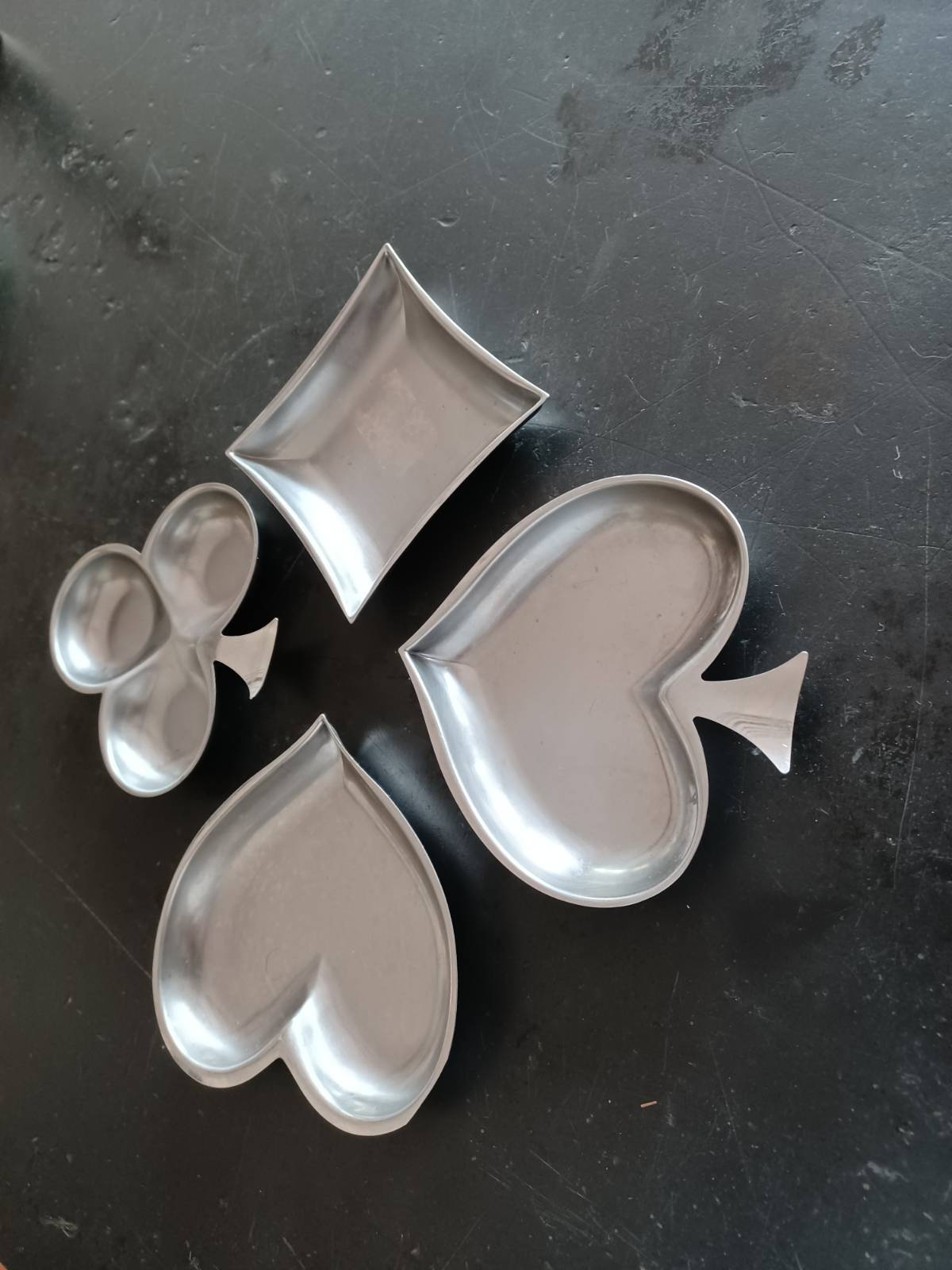 Set of 4 stainless steel empty pockets clover, heart, peak, diamonds