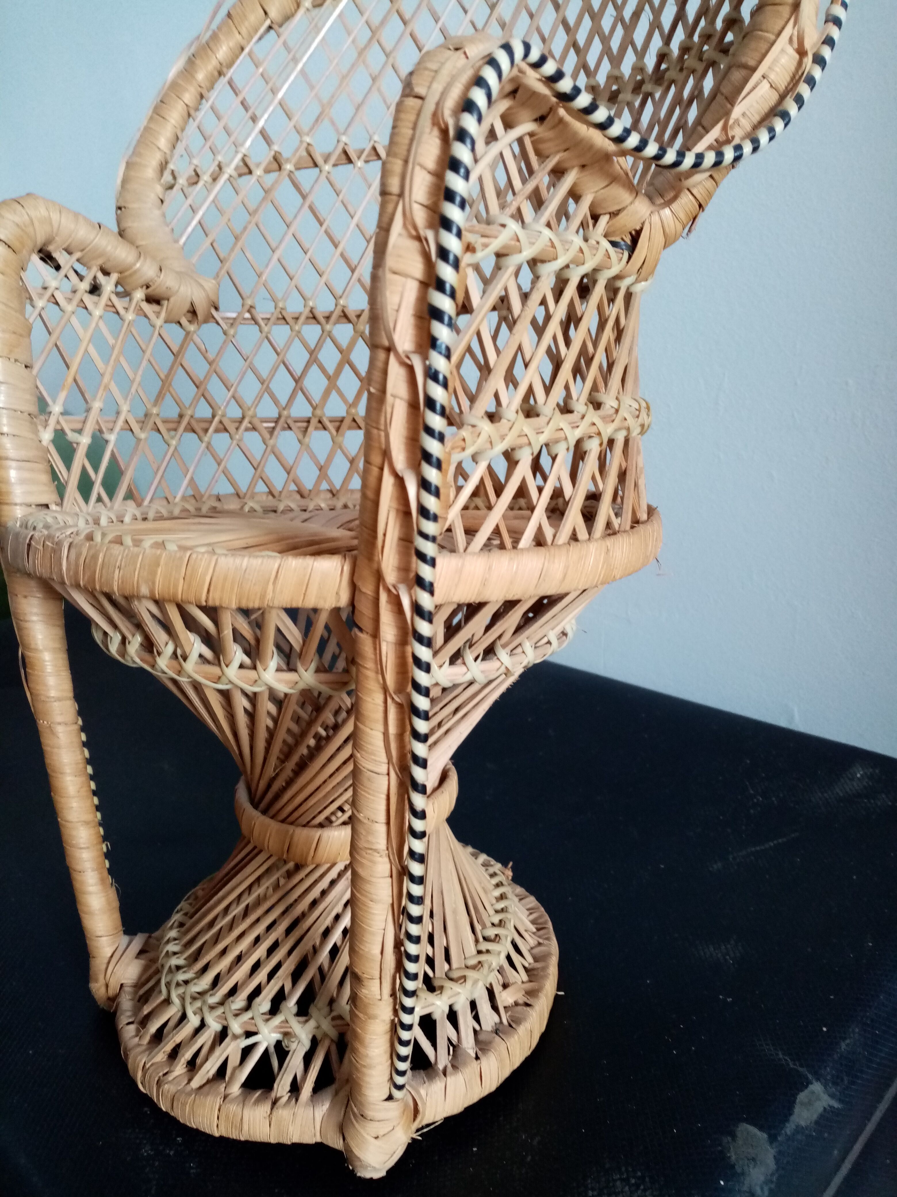 Fauteuil rotin poupée