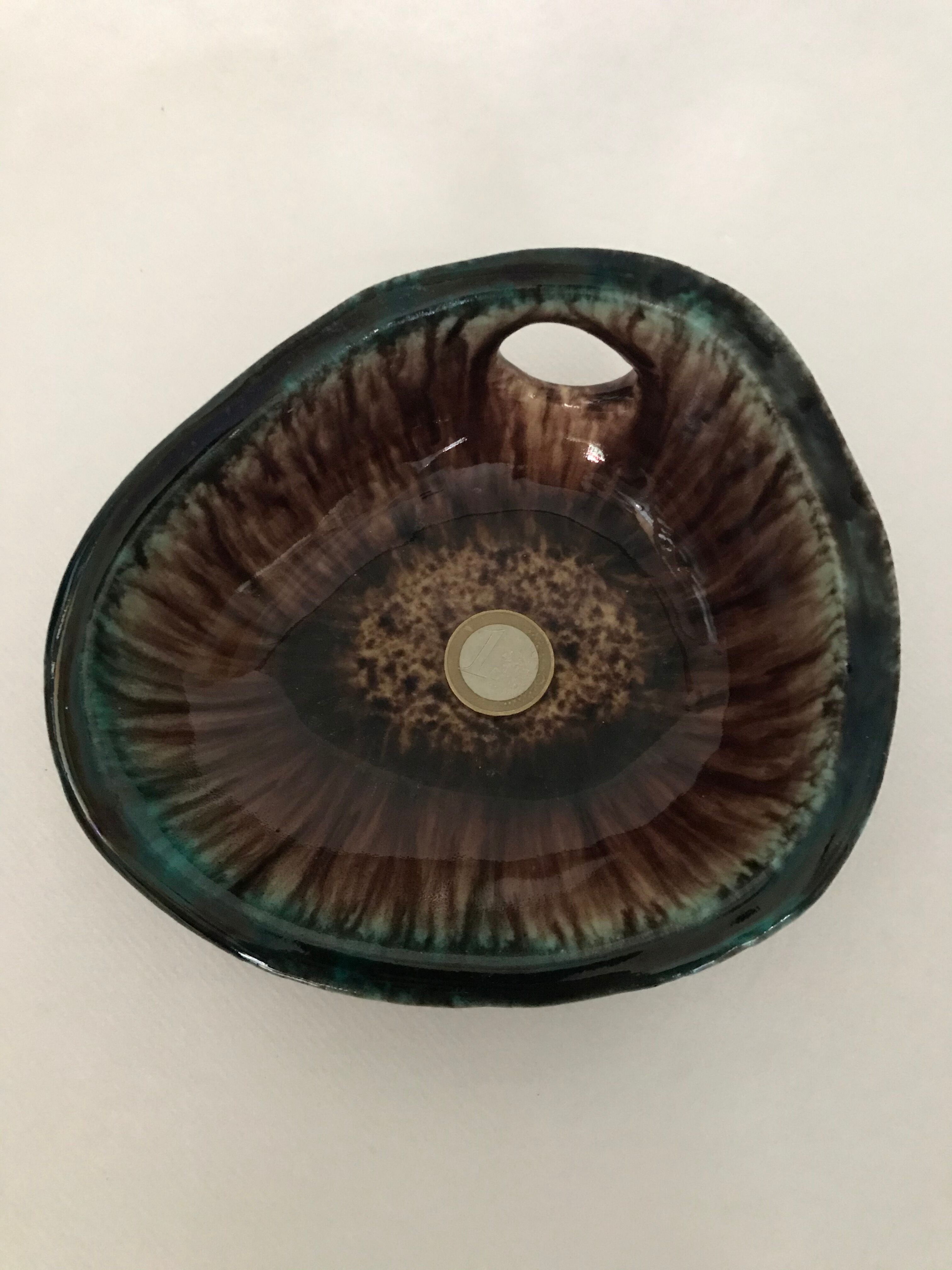Ceramic trinket bowl, Accolay, circa 1950-1960.