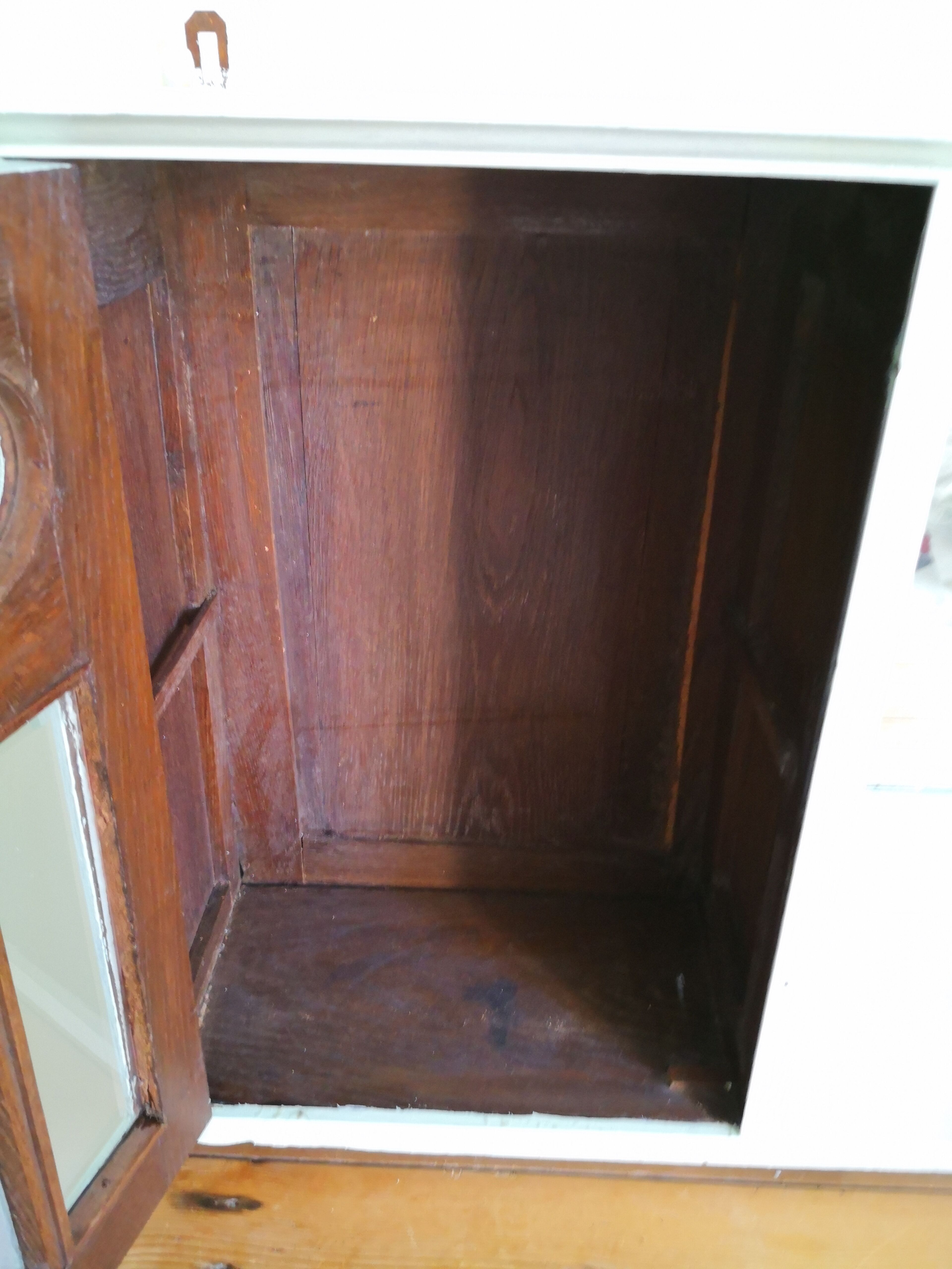 VItrine to be suspended