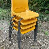 Vintage 70s table and 4 chairs set