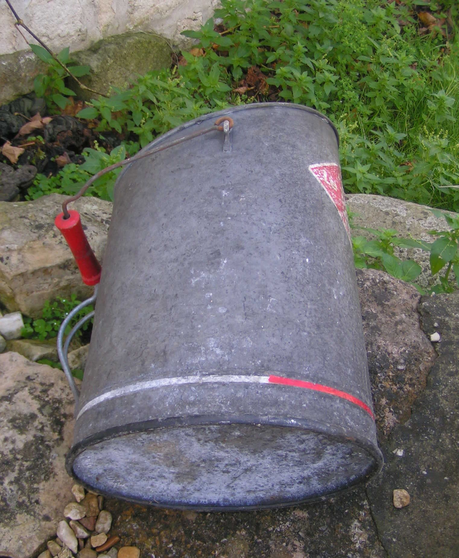 Zinc coal bucket