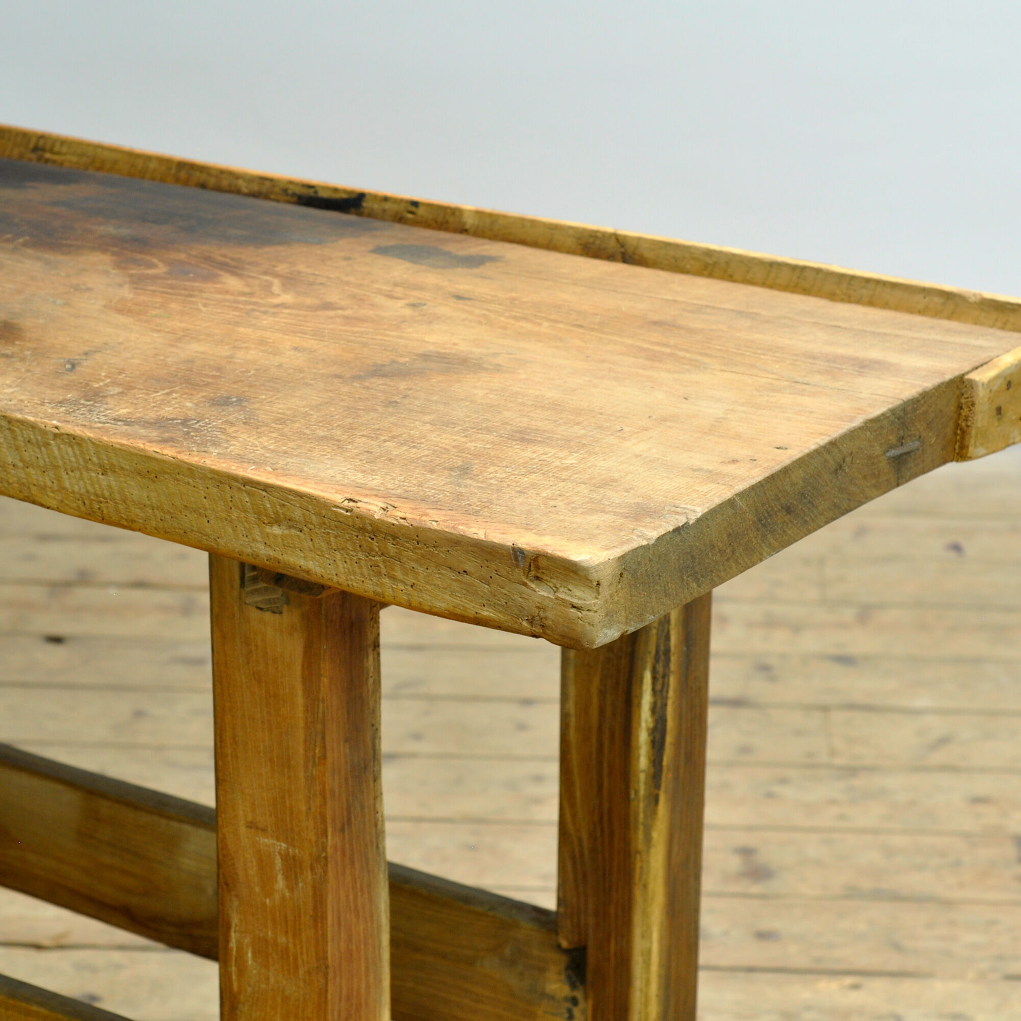 Table de travail en chêne, vers 1920
