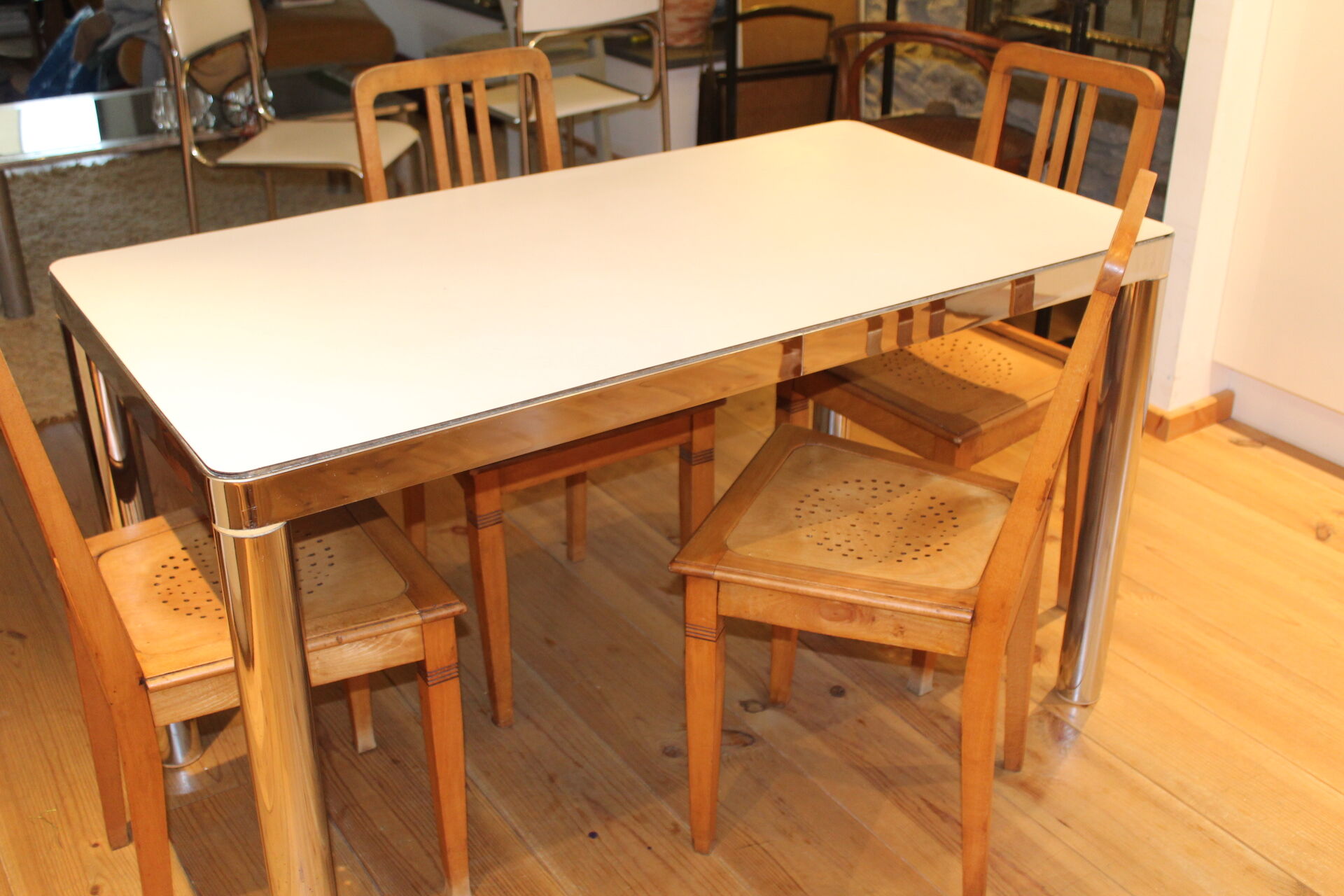 Table from the 70's formica in white and stainless steel