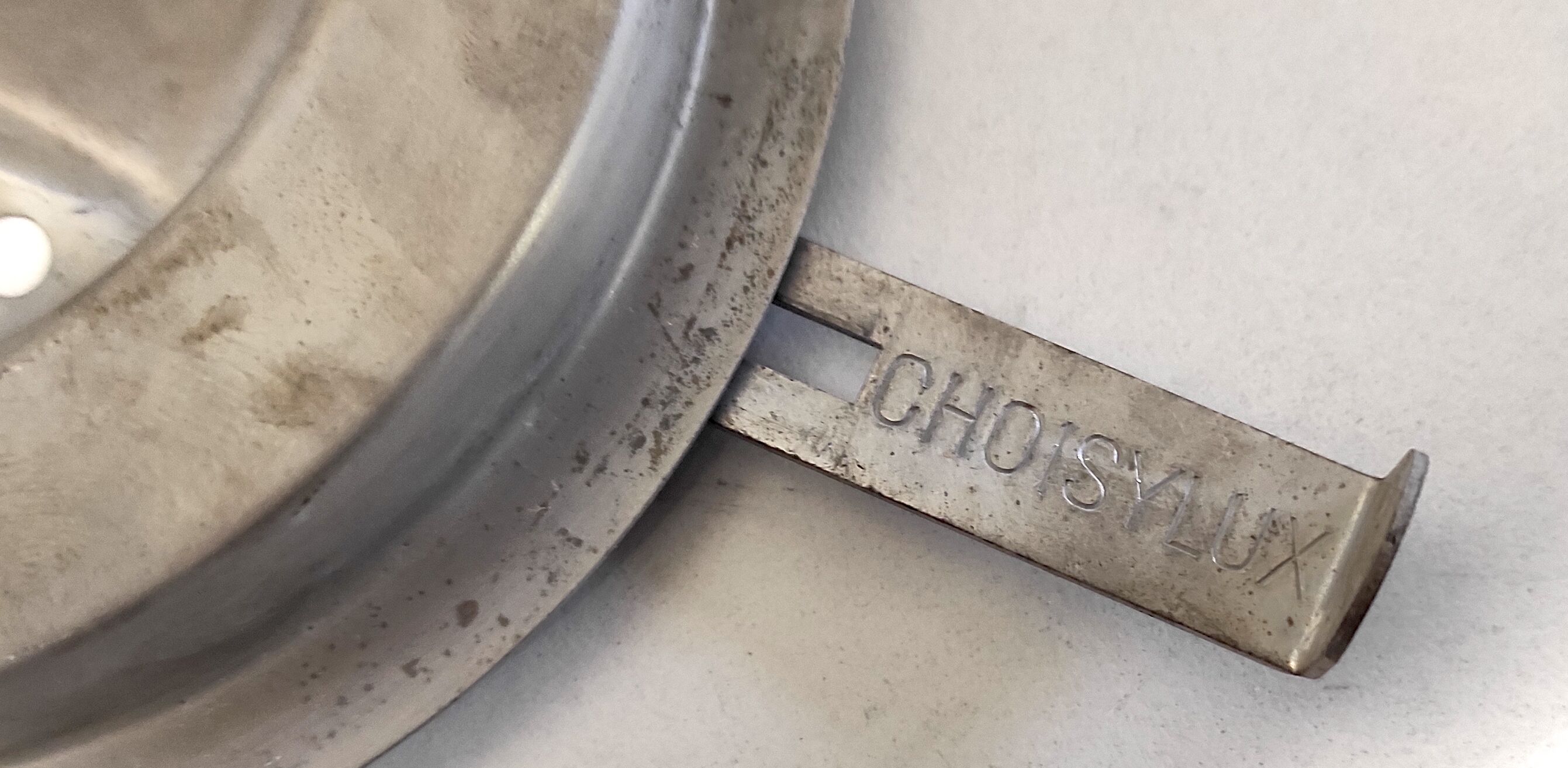 Plafonnier par Choisylux globe opaline années 60 70