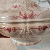 Superb and large English porcelain soup tureen by Minton (19th century)