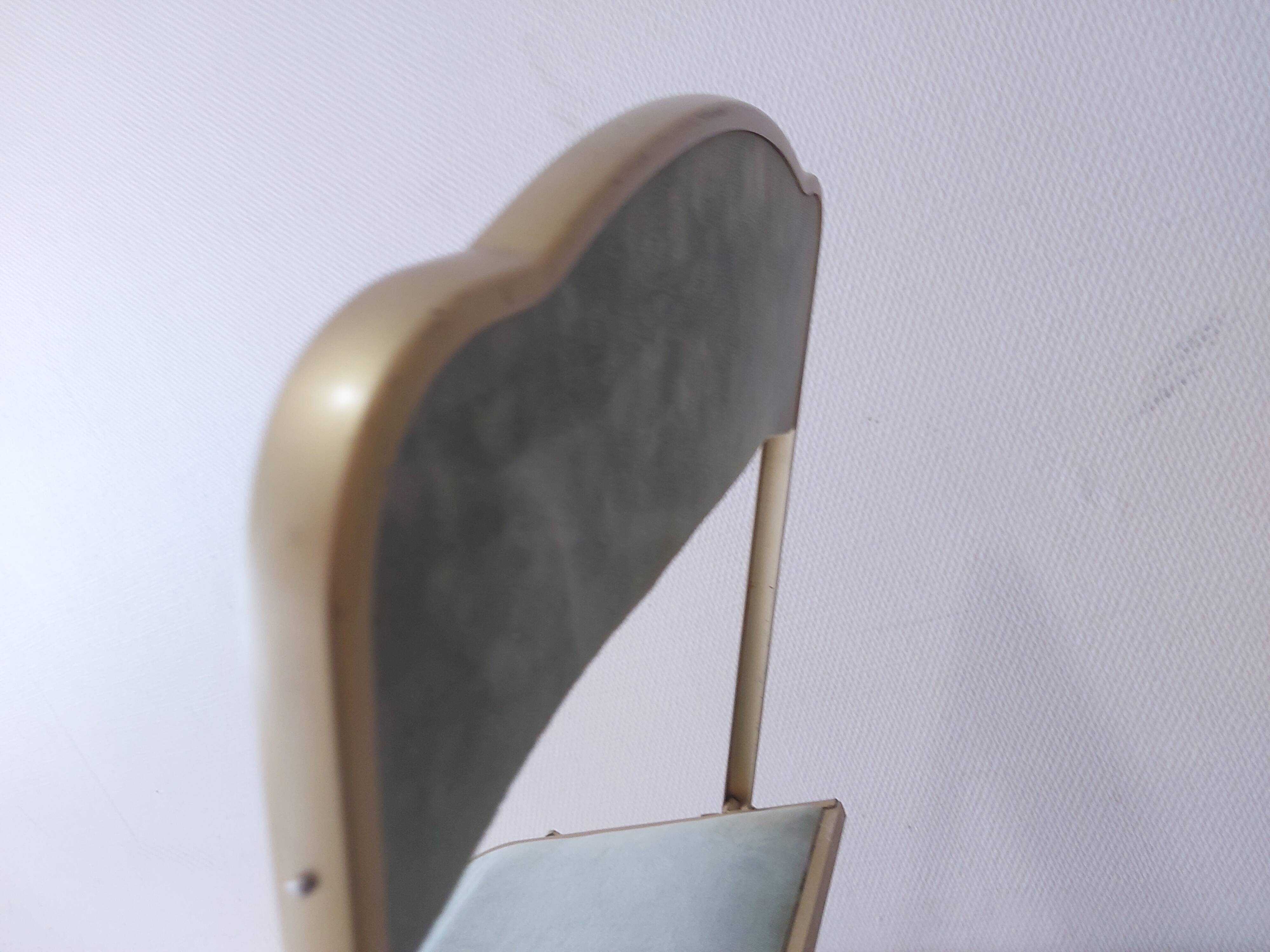 Two folding opera chairs in velvet