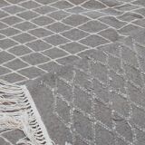 Traditional grey and white berber carpet 200x150cm