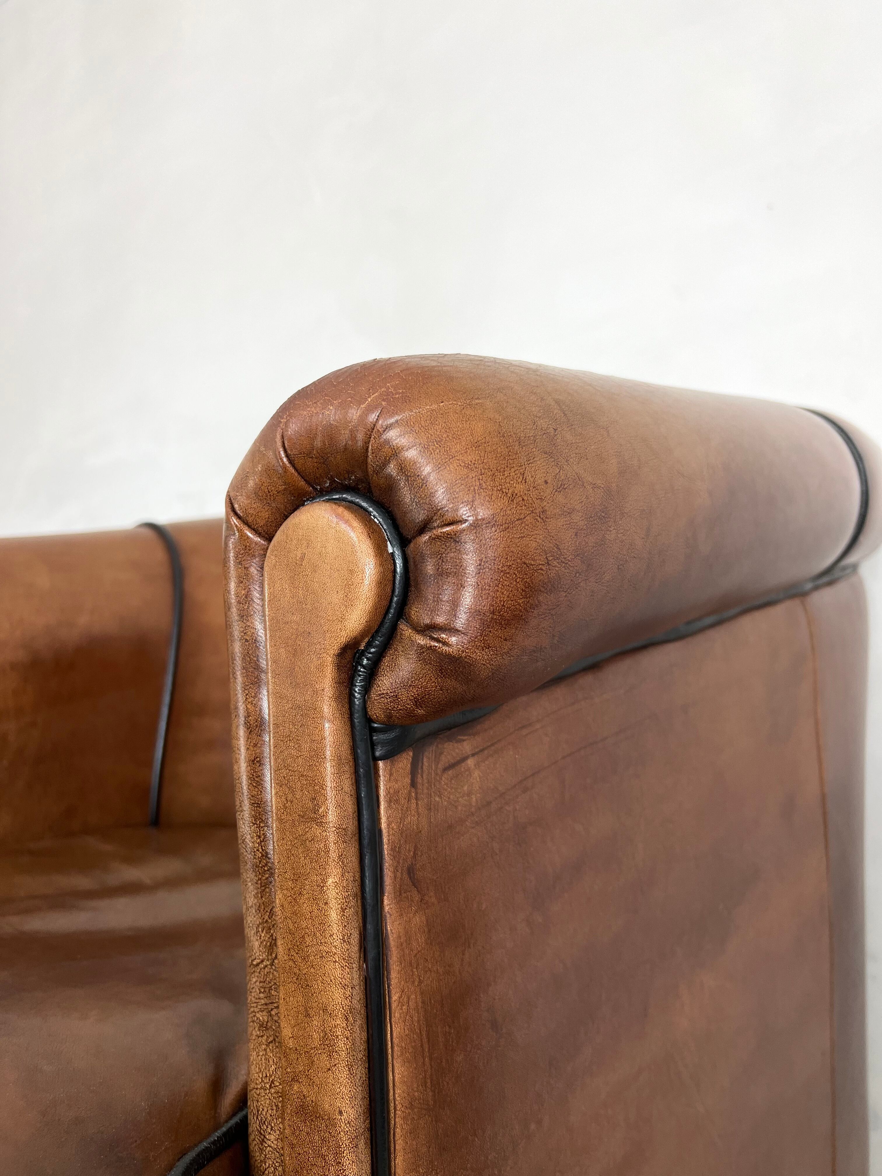 Clubchair sheep’s leather