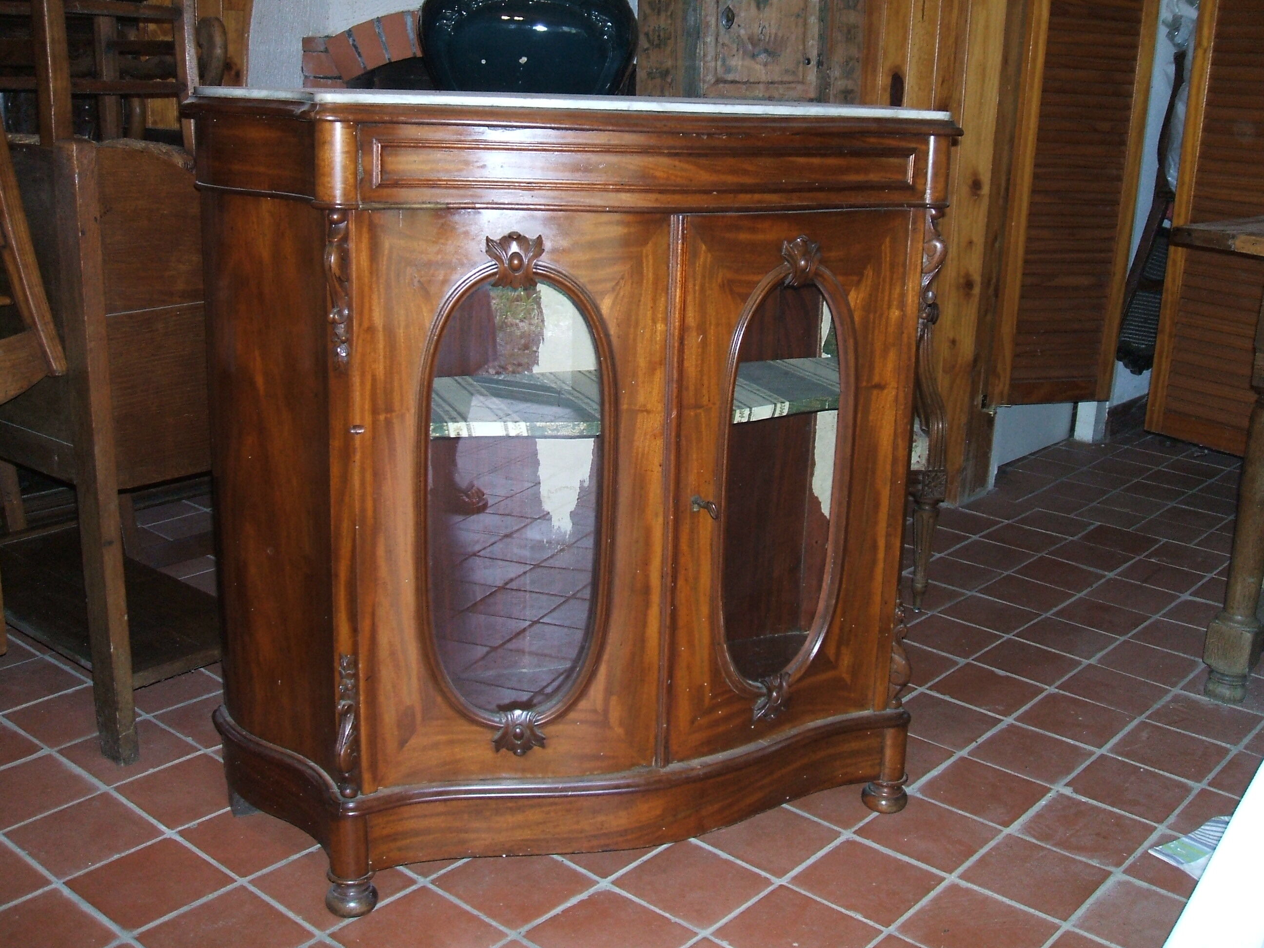 Napoleon III support height cabinet