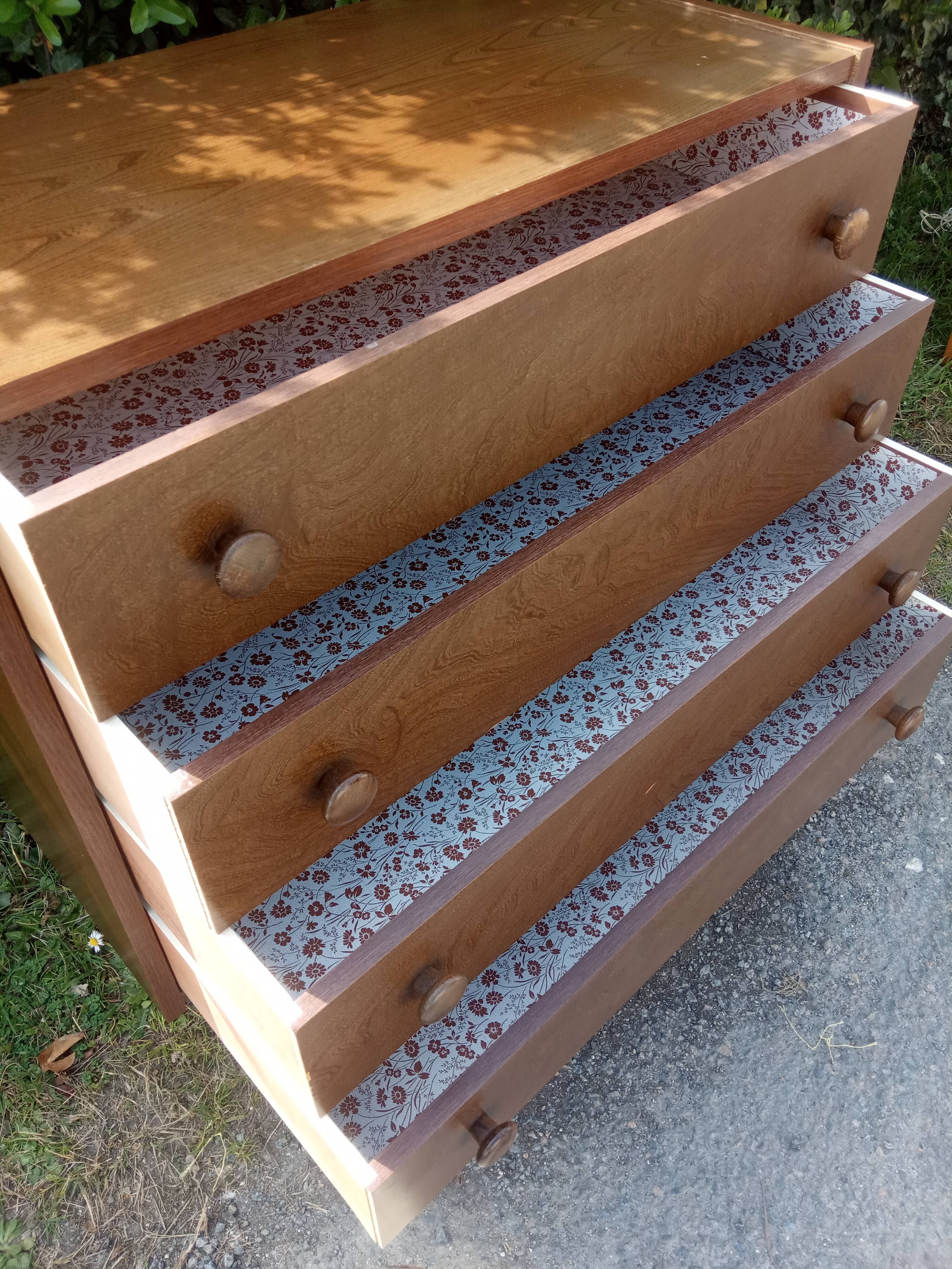 Vintage chest of drawers