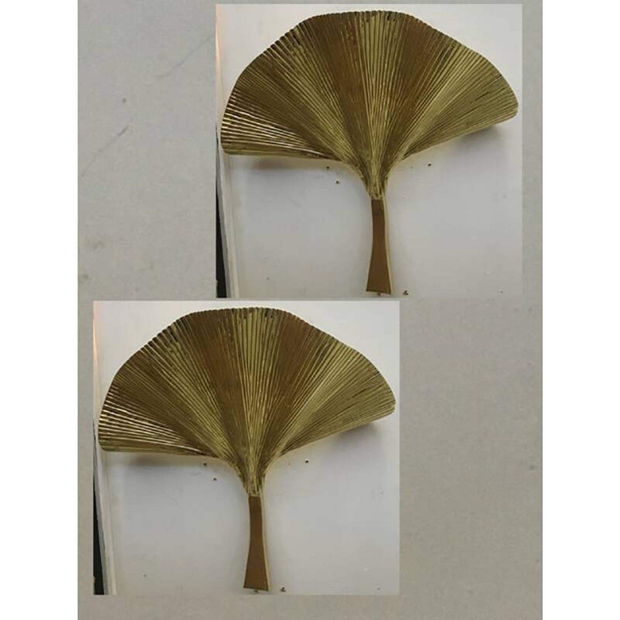 Paire d'appliques feuille en métal doré