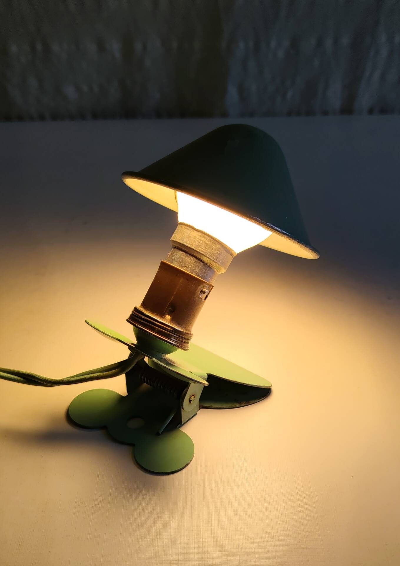 Mushroom clip lamp - 1950s/60s