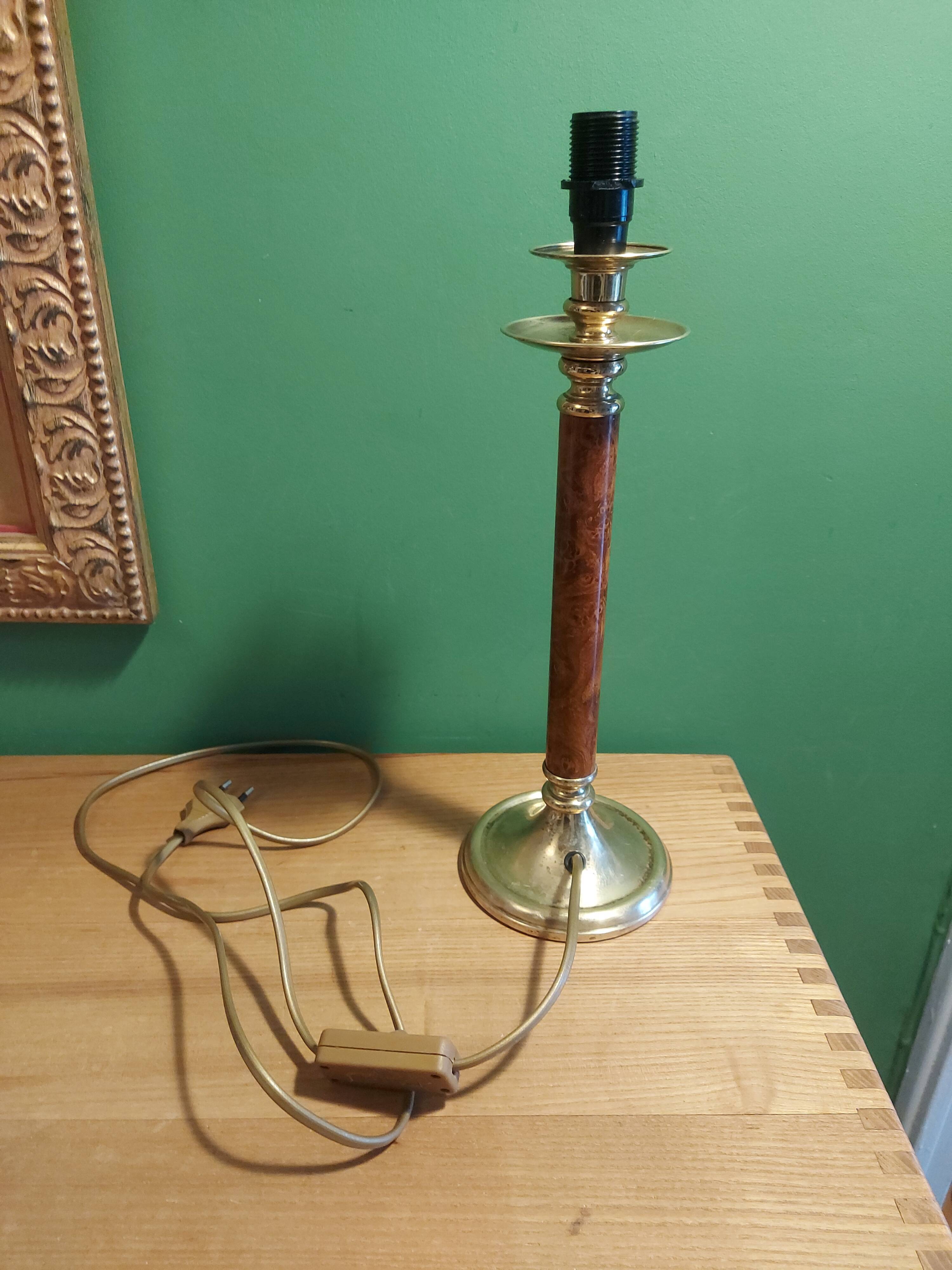 Tortoiseshell style lamp