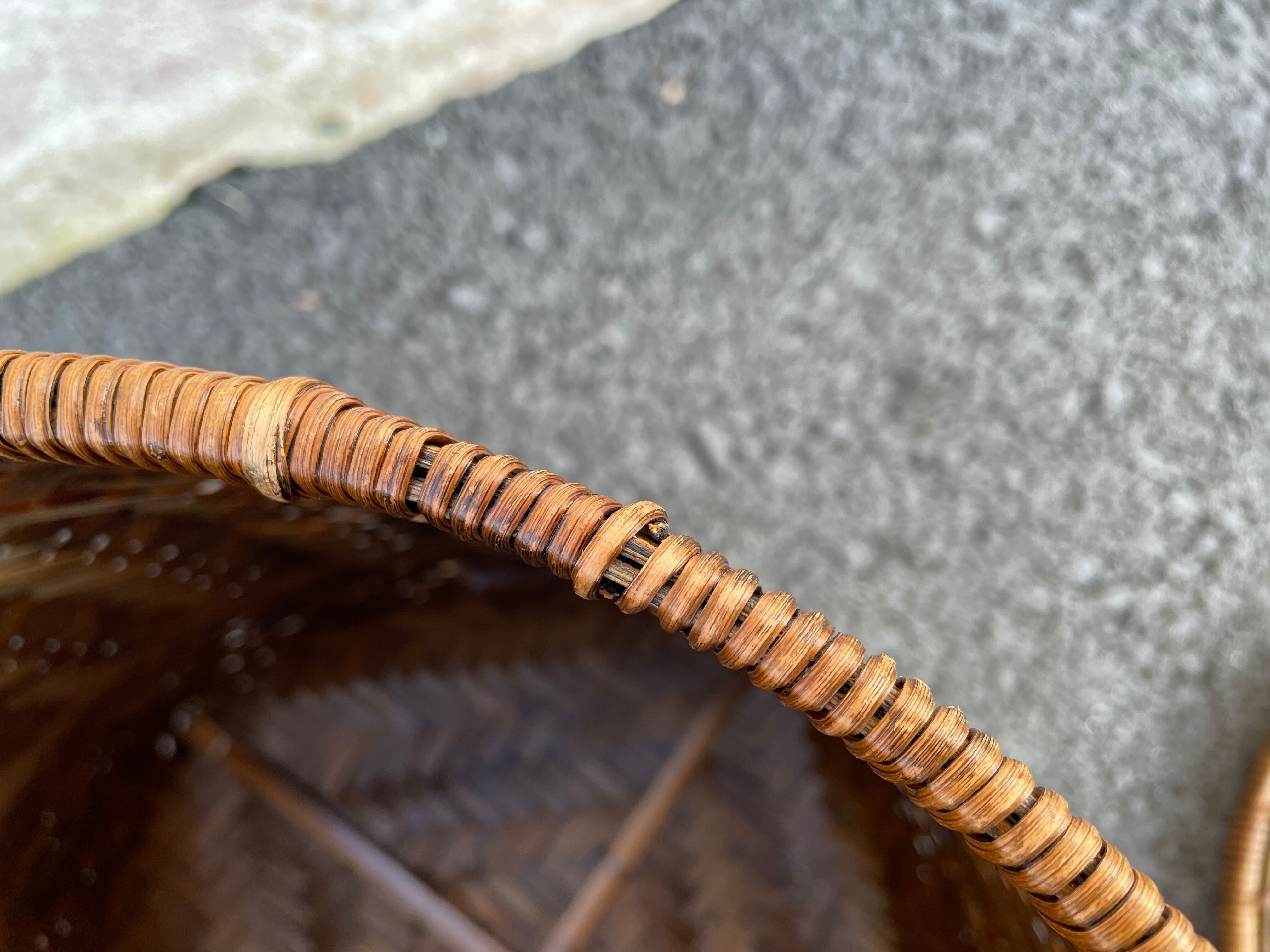 Basket with lided bamboo from Asia