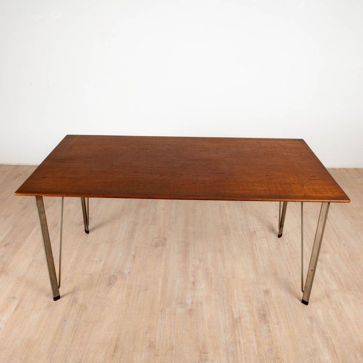 Model 3605 desk in teak for Fritz Hansen, 1960