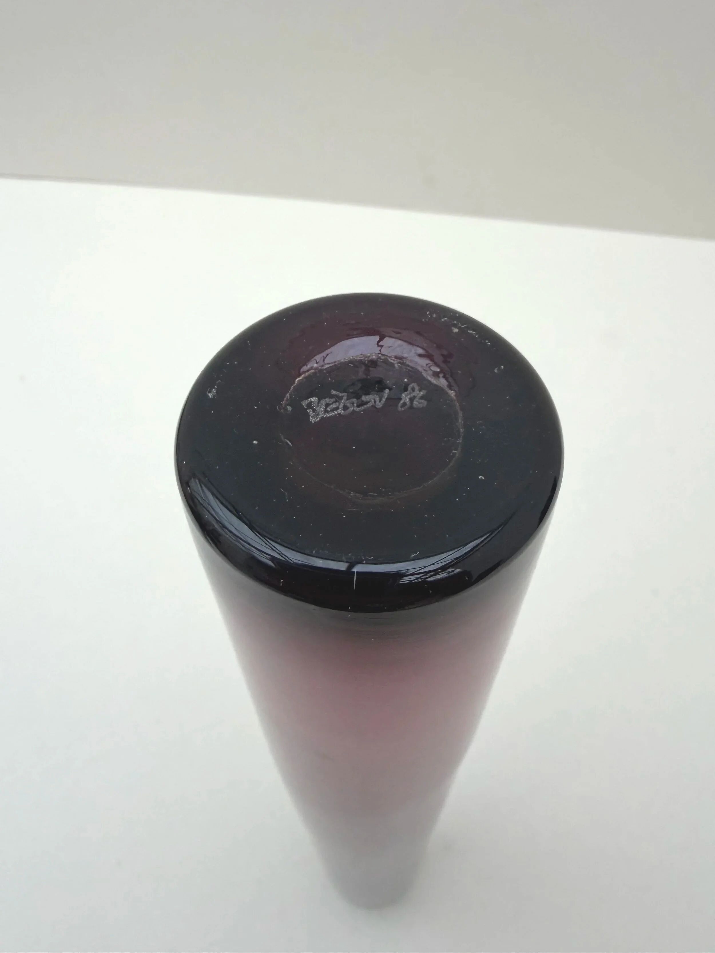 Vase by Marisa and Alain Begou in blown glass, France 1986