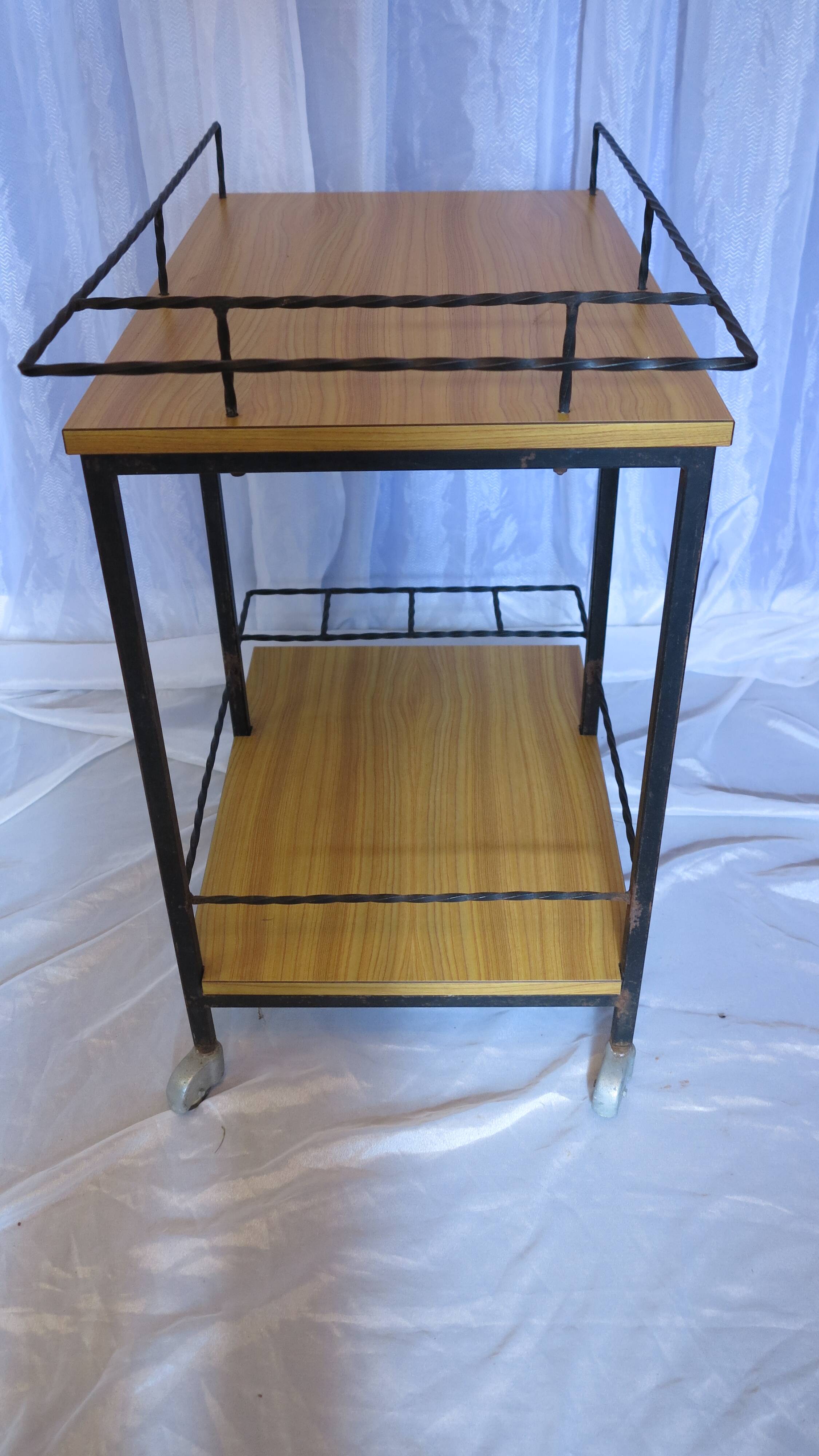 Bar roulant métal et formica