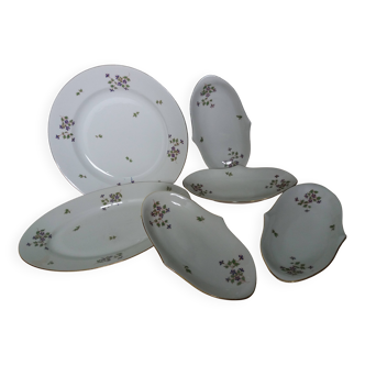 Set of dishes and ramekins