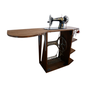 Table machine à coudre conçue et faite main avec singer 15k et pédalier