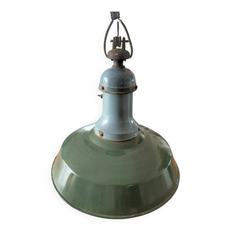 Industrial pendant lamp in blue and green email.