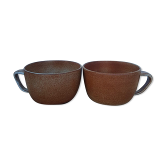 Two Montgolfier sandstone cups France