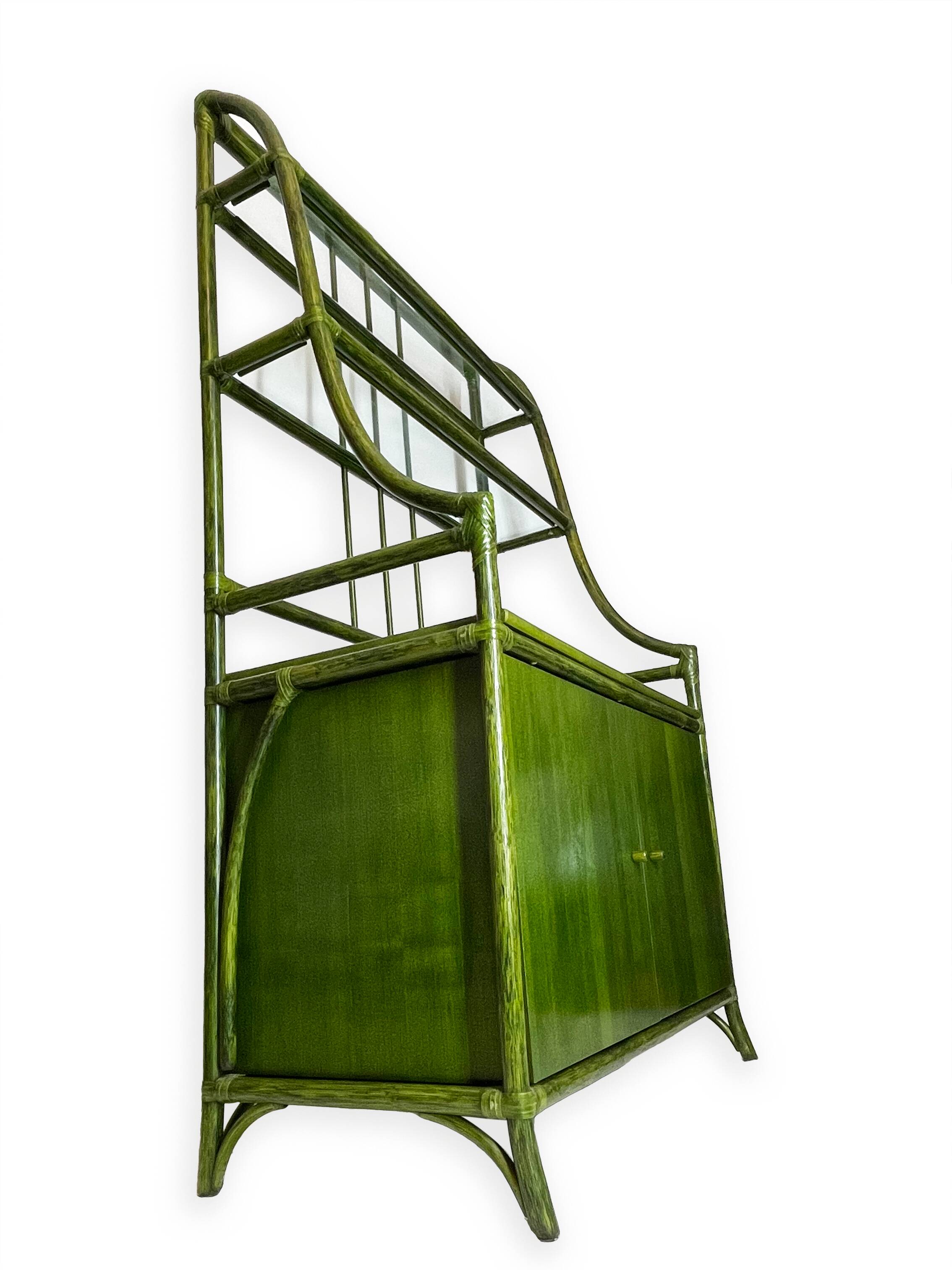 Buffet en rotin vert et hêtre, années 1970