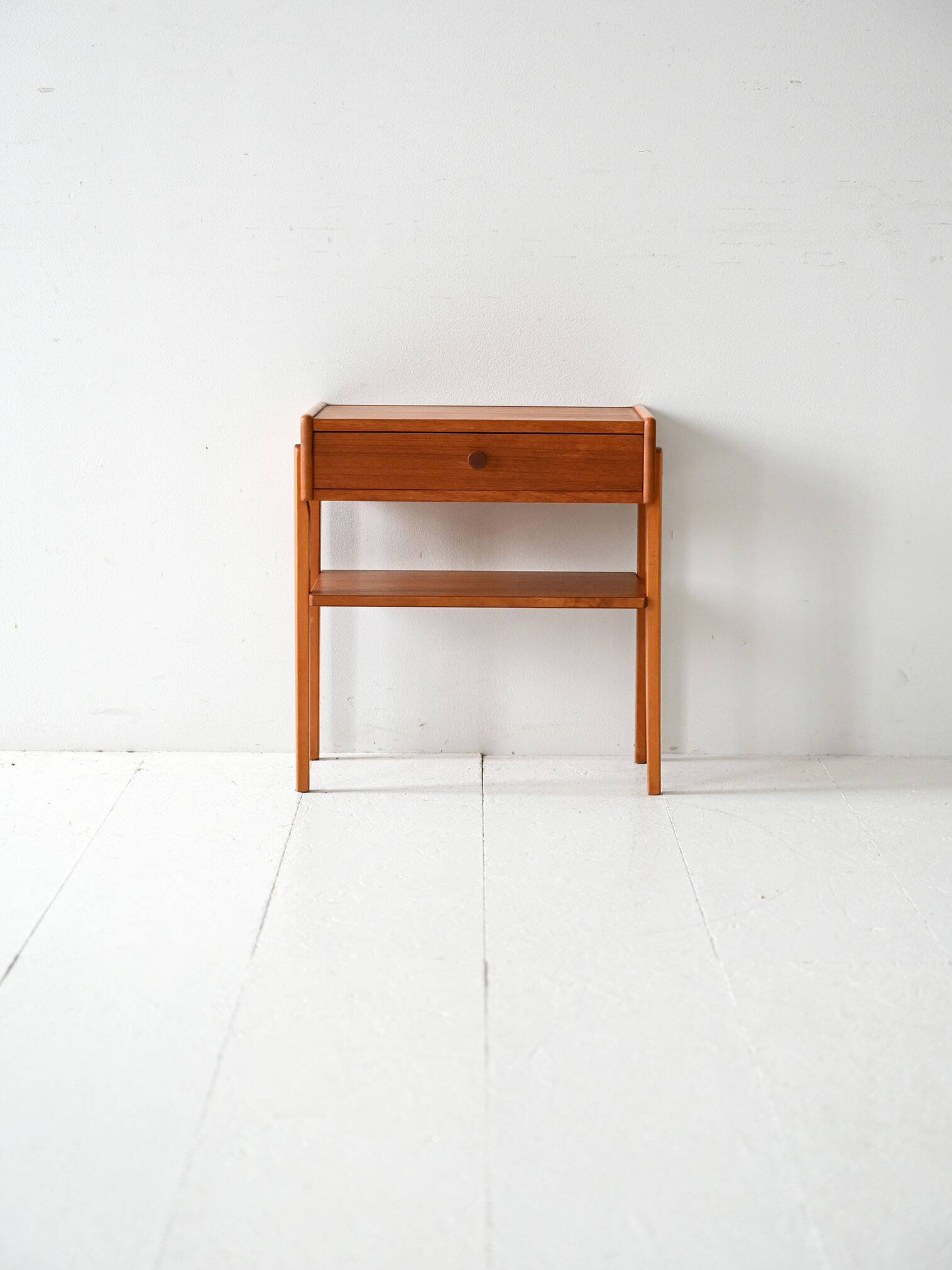 Table de chevet scandinave en teck, années 1950-60
