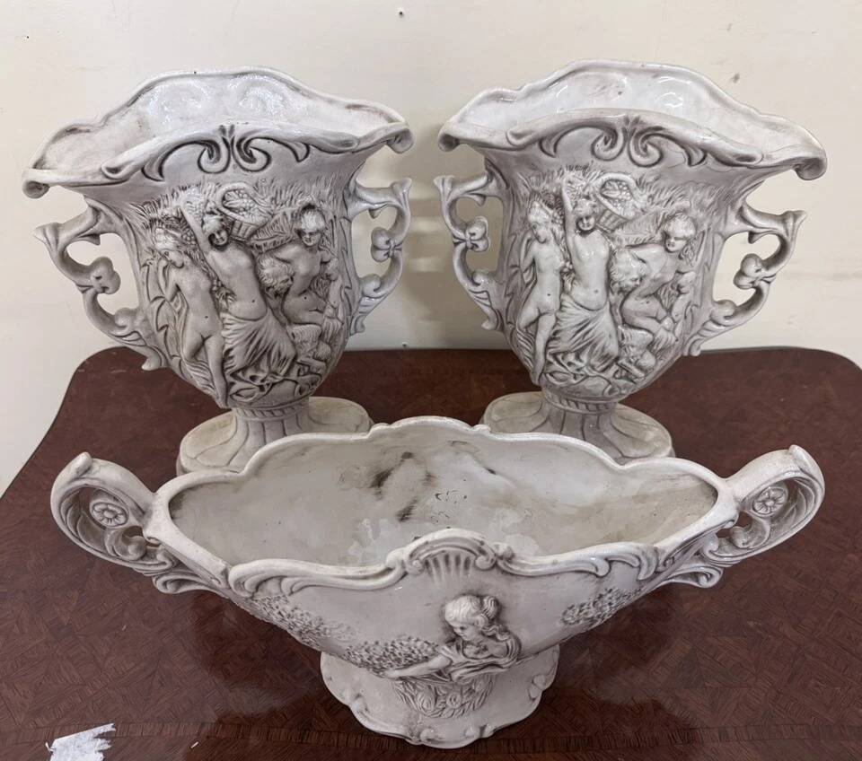 Three-piece ceramic garniture with neo-classical decoration – 20th century