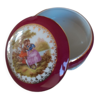 Bonbonnière en porcelaine