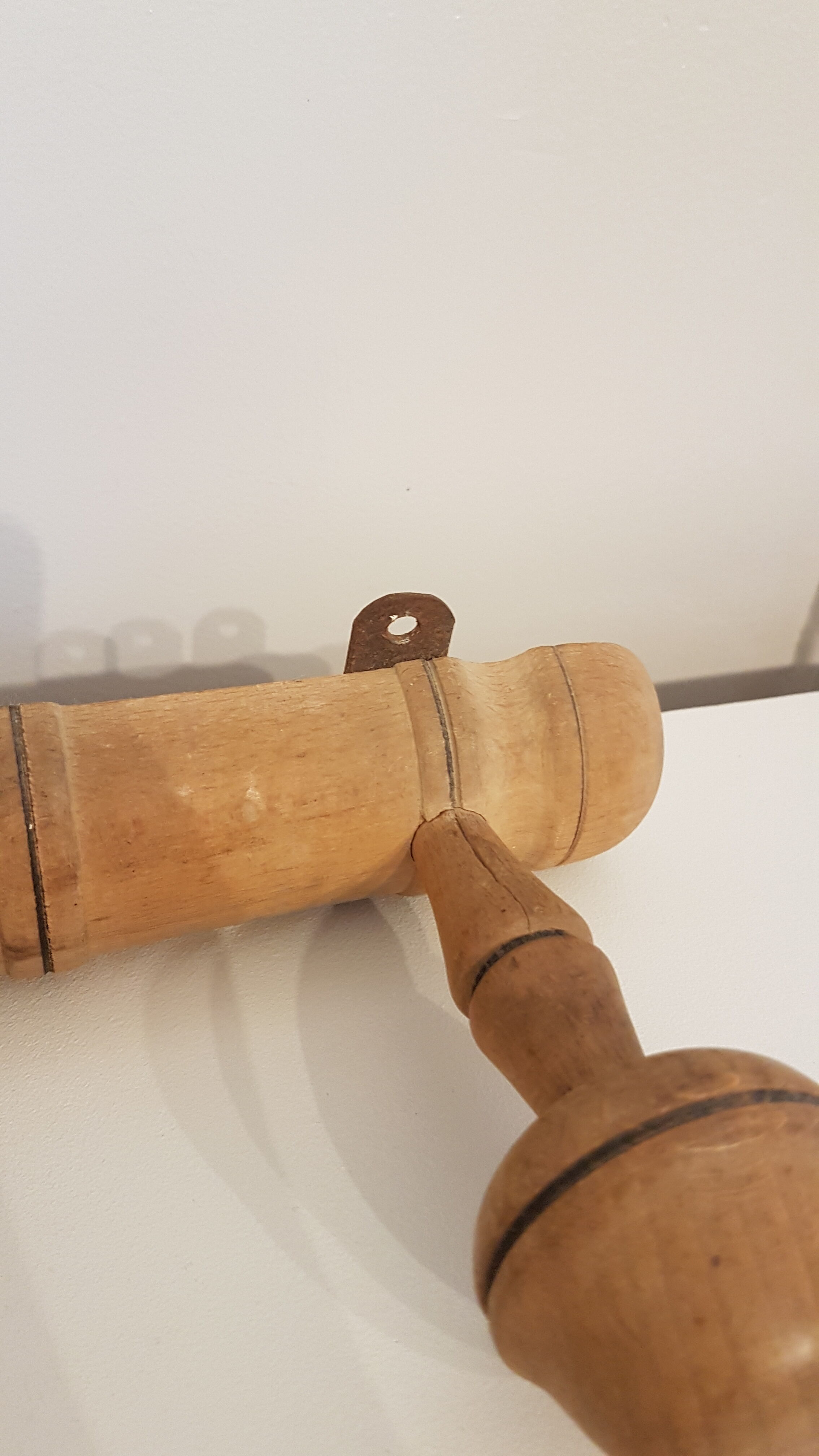 Wall coat rack 3 pateres