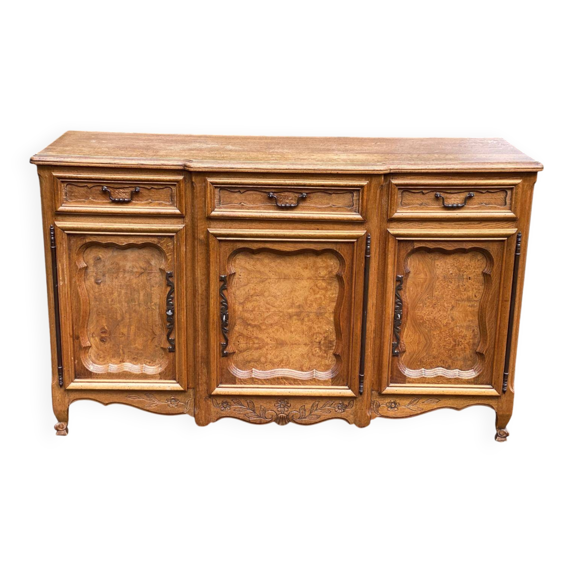 Buffet Louis XV époque 19ème en bois chêne massif