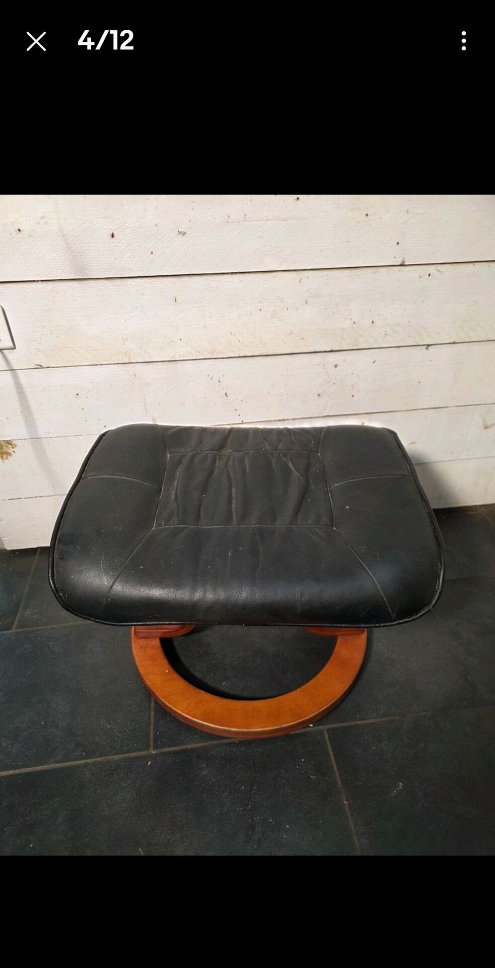 Repose pieds / Pouf en cuir noir  -Stressless