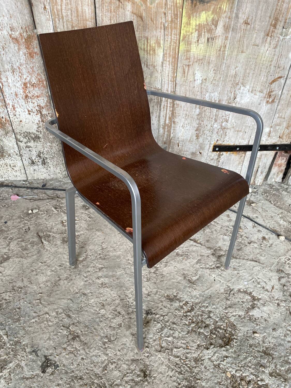 ZOE Armchair Design By Archirivolto LIGNE ROSET Grey Metal + Wood Shell
