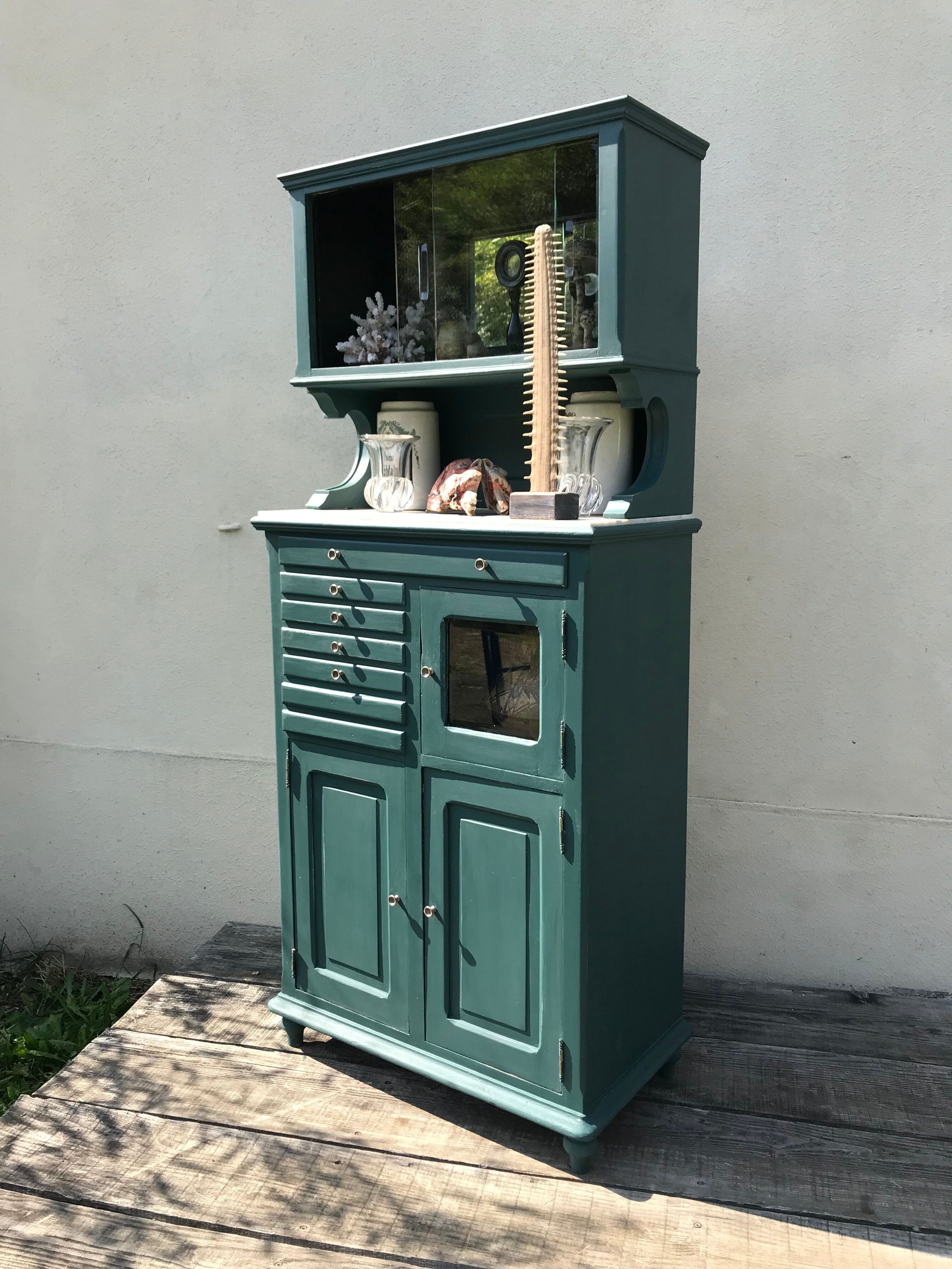 Vintage dentist's office 1930
