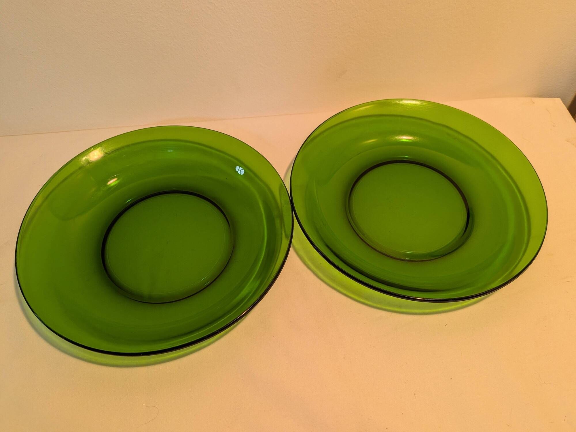Set of 2 vintage green glass plates with dark rim – 1960s/70s