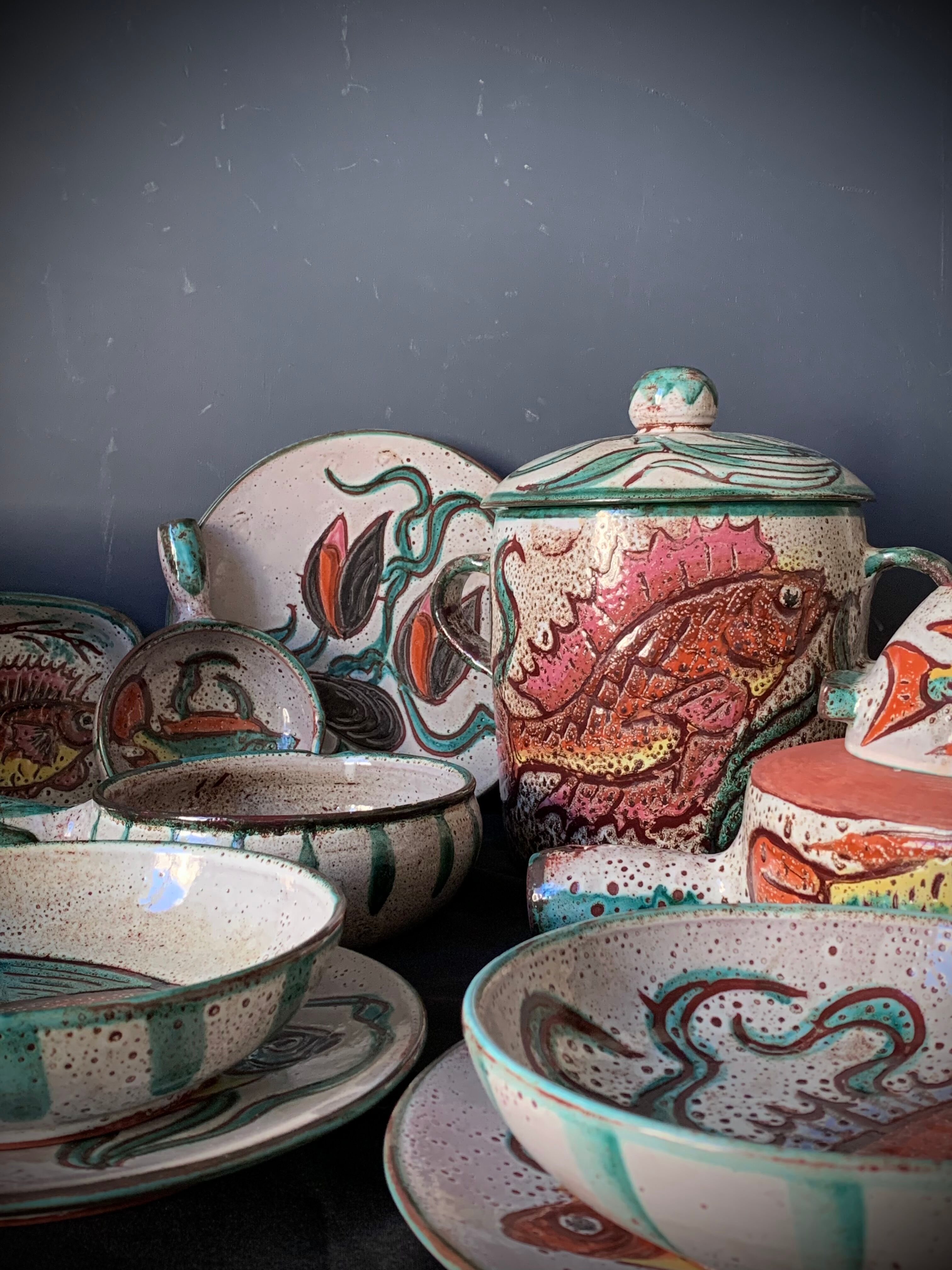 5 assiettes plates Vallauris