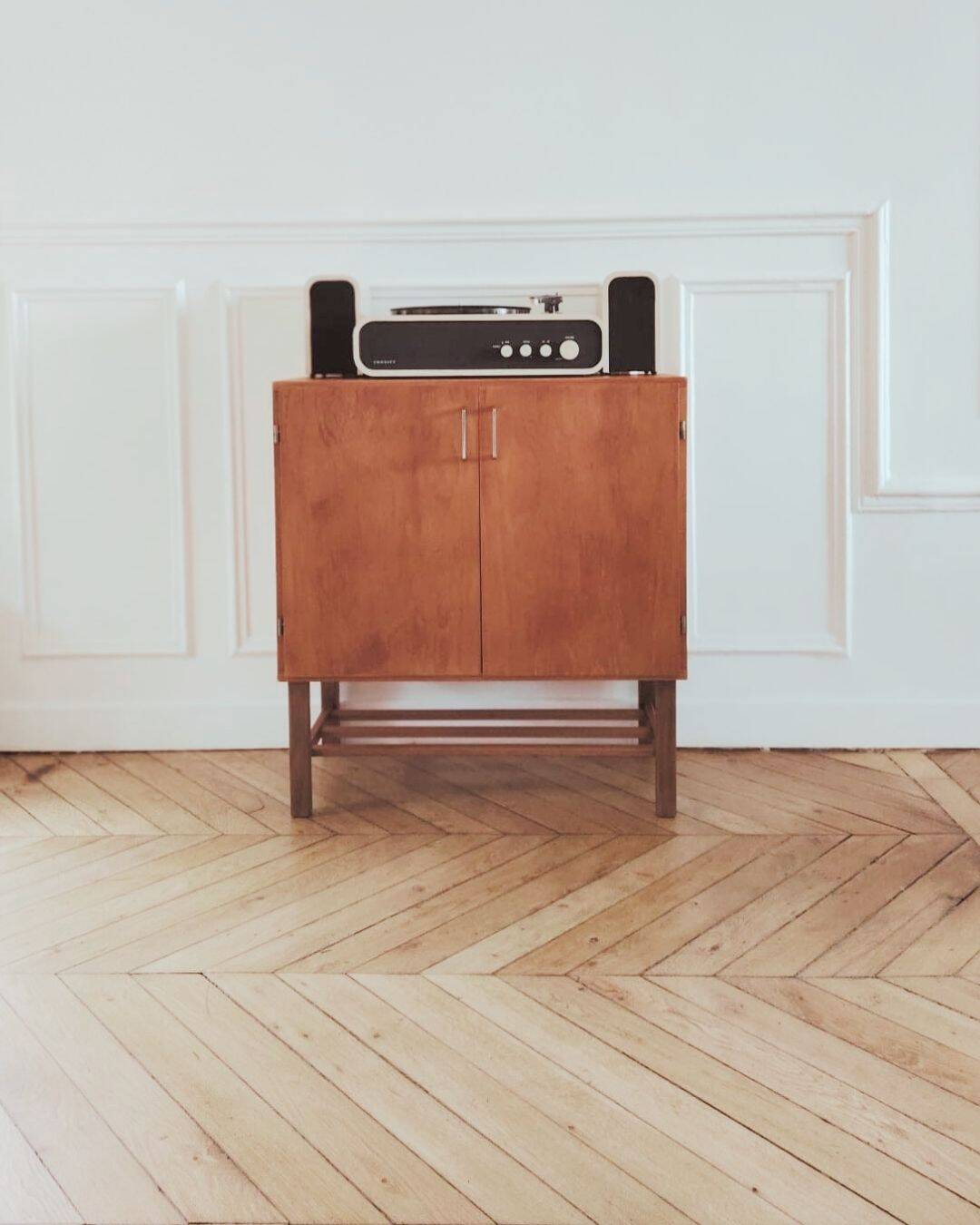 Renovated vintage vinyl cabinet, 1960s-70s.