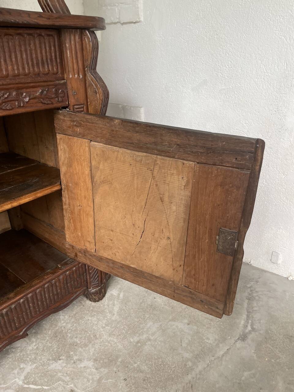 Auvergne brutalist folk art furniture 1890